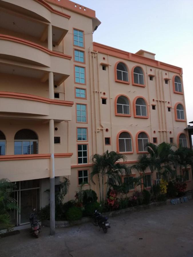 Goroomgo Silicon Residency Puri Near Sea Beach & Temple - Luxurious Room - Lift And Parking Facilities - Best Seller المظهر الخارجي الصورة