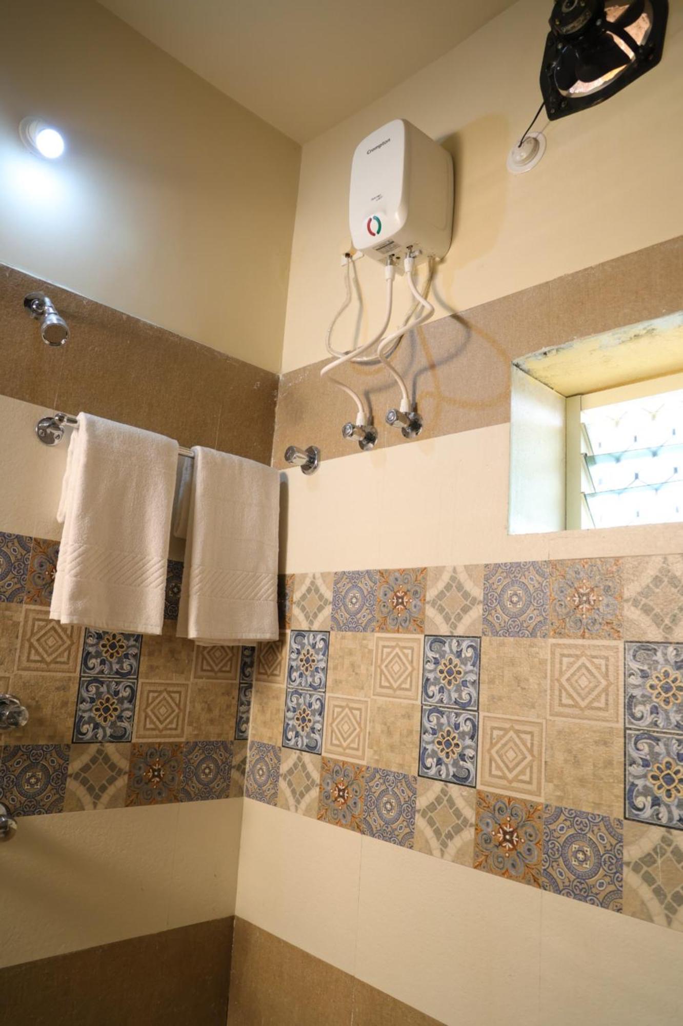 Goroomgo Silicon Residency Puri Near Sea Beach & Temple - Luxurious Room - Lift And Parking Facilities - Best Seller المظهر الخارجي الصورة