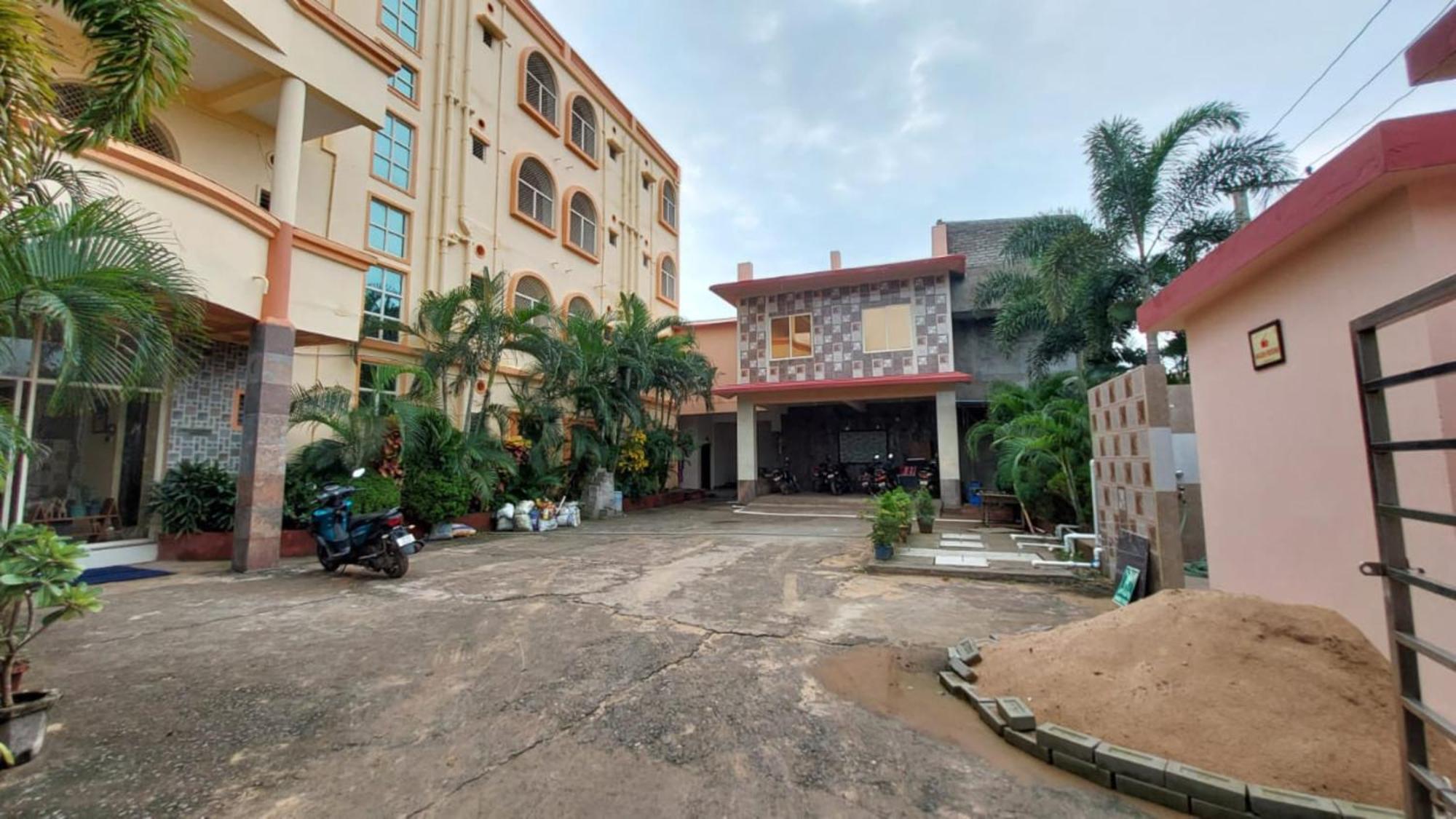 Goroomgo Silicon Residency Puri Near Sea Beach & Temple - Luxurious Room - Lift And Parking Facilities - Best Seller المظهر الخارجي الصورة
